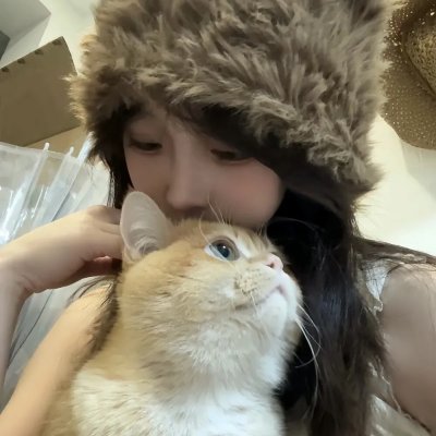 教宗与他的12件收藏海报